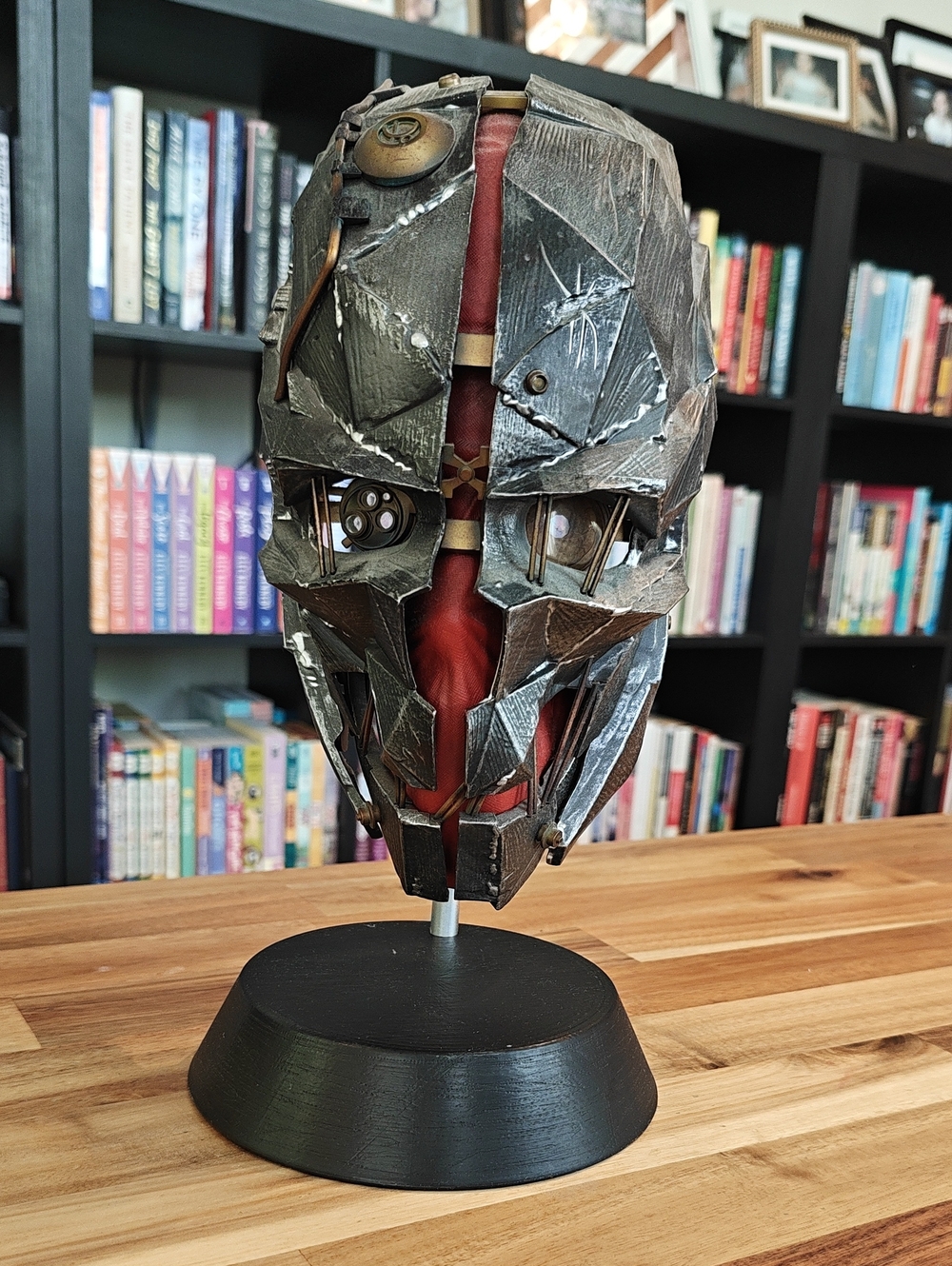 Dishonoured Video Game Steampunk Metallic Mask Accent in Red and Black.